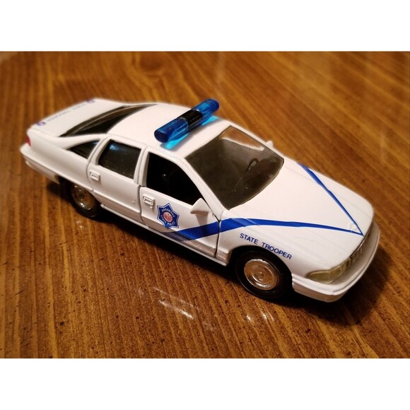 Arkansas State Police Road Champs die cast police car 1:43 scale - Picture 2 of 12